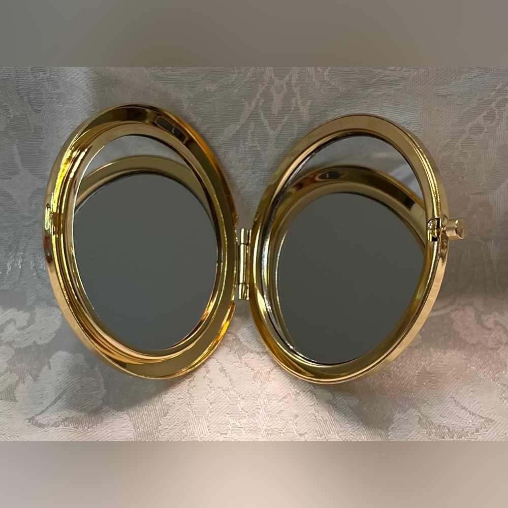Glam Compact Mirror in Sparkling Gold with Organza Drawstring Dust Bag New - Picture 4 of 11